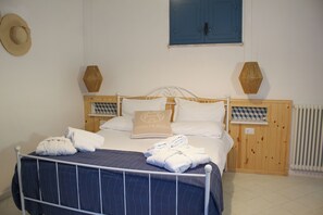 2 bedrooms, WiFi, bed sheets - 'U MUR R'e' Fate (Annunziata)