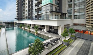 Pool - Opening Promo** Cozy Kuala Lumpur City Condo (4-10 Pax)3+1Bedrooms & 3 Bathrooms (Kuala Lumpur)