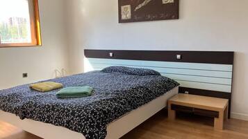 1 bedroom, WiFi, bed sheets