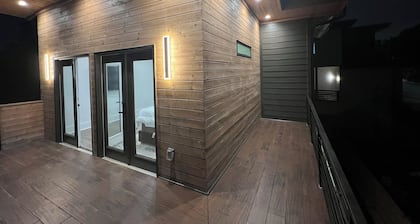 4 miles to ATL Airport… The Moderni Abeti…awaits. Brand New 3level home.