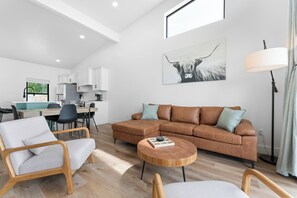 Smart TV y chimenea