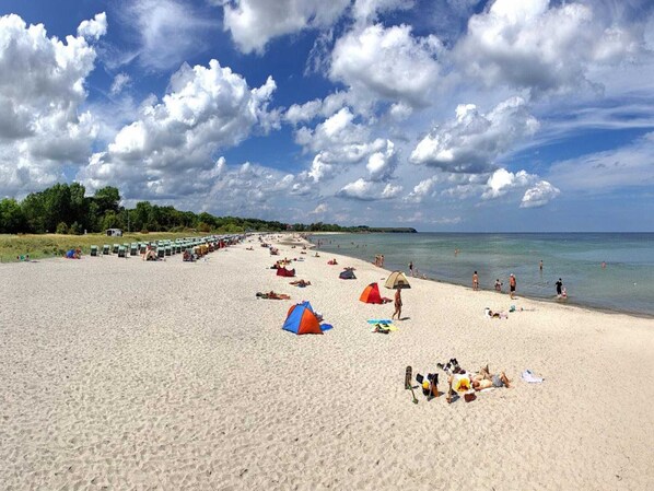 Una spiaggia nelle vicinanze
