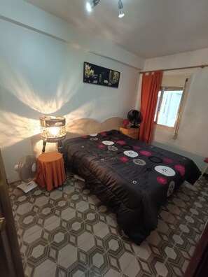 1 sovrum och strykjärn/strykbräda