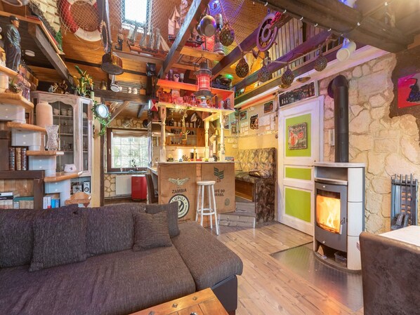 Télévision, cheminée