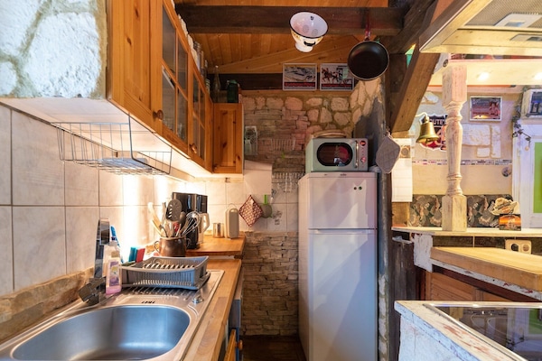 Refrigerador, microondas, placa de cocina, lavavajillas