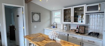 Upscale Beach Cottage - rock view - paddleboards