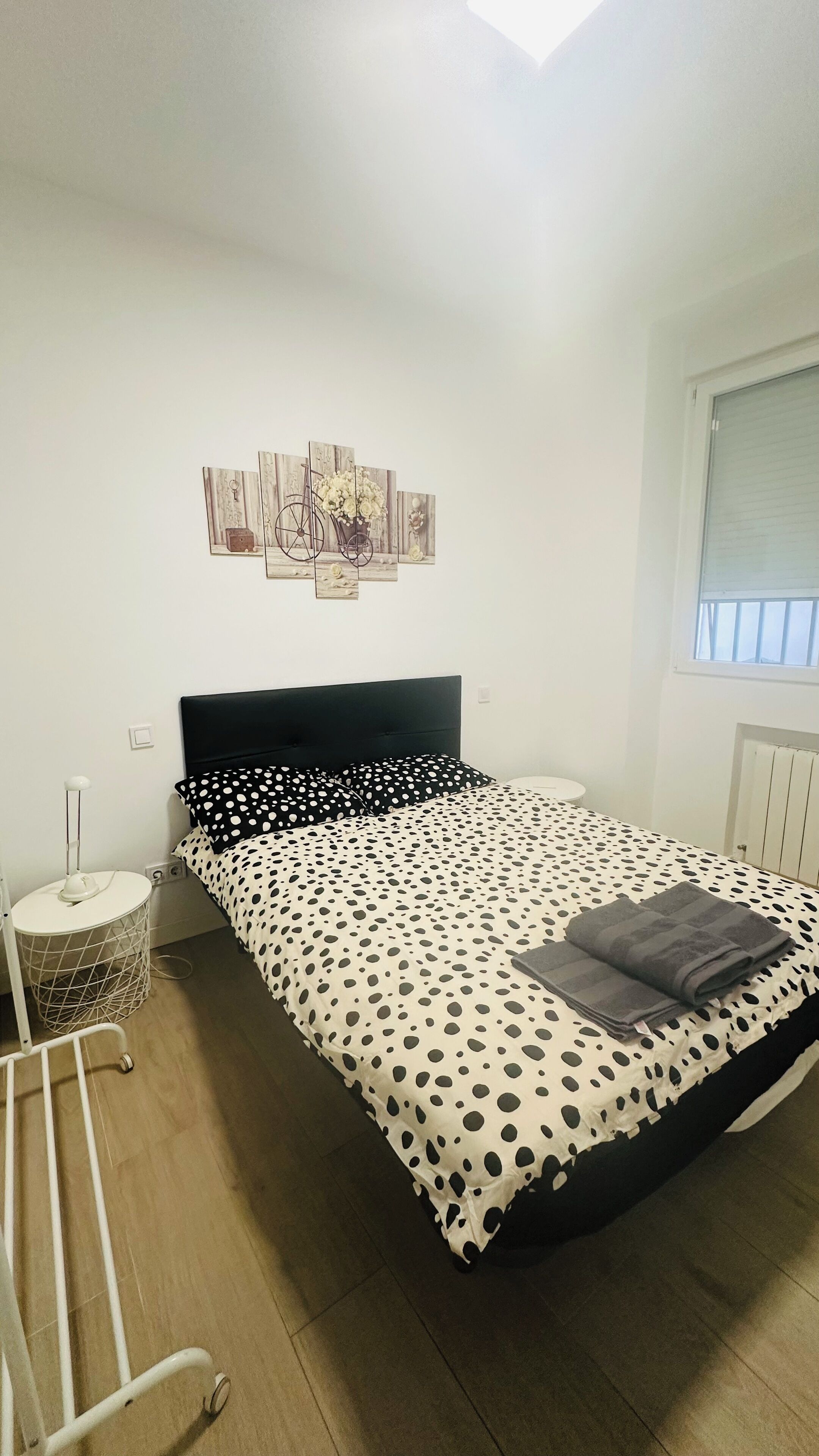 8 soverom, strykejern/-brett, wi-fi og sengetøy