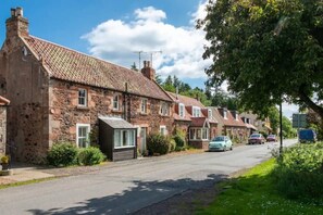 Exterior - Delightful Garden Upper Cottage in Oldhamstocks (Oldhamstocks)