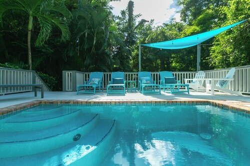 Villa de Paz, STJ 4 BR/2.5B, 2-8 guests Pool Private Renovated AC backup power