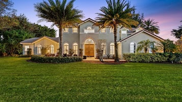 Villa (Multiple Bedrooms) | Intérieur