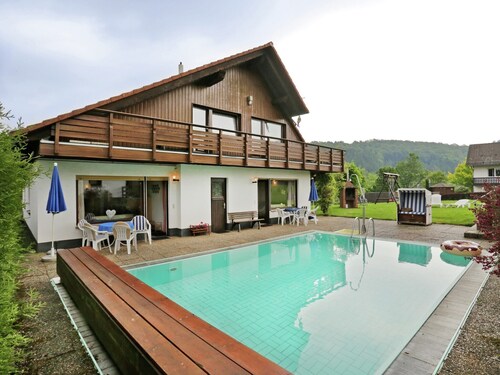 Apartment in Armsfeld mit Pool