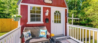 Pet-Friendly Raleigh Tiny Home w/ Patio