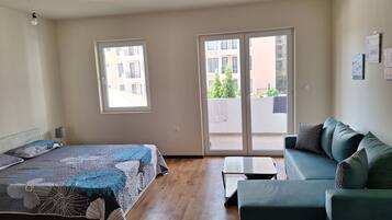 Studio | Setrika/meja setrika, Wi-Fi gratis, dan seprai linen