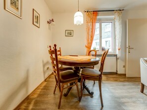 Dining - Apartment with wellness oasis (Hellenthal- Reifferscheid)