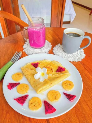 Daily local cuisine breakfast (IDR 60000 per person) - Rumah Diyah (Karangasem)