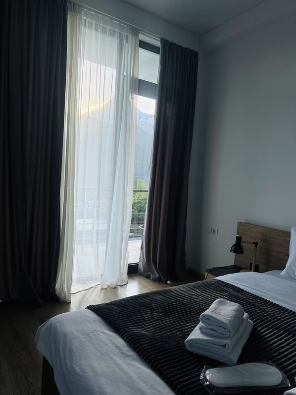 Basic Double Room, Mountain View | Free WiFi - Elsi Hotel (Kazbegi)