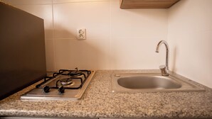 Private kitchen - Aparthotel Madeleine (Antananarivo)