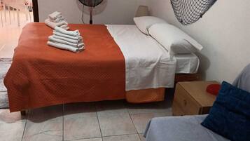 1 chambre, fer et planche Ă  repasser, draps fournis