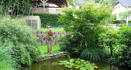 Waxweiler Riverside Retreat