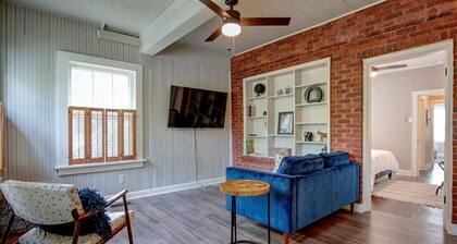 Spacious 4Bd house Near Downtown, Oaklawn, Hot Springs National Park, Centrally Located, Large groups, families, Self Check-In