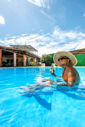 Piscine extérieure