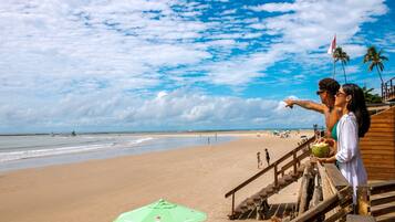 Na praia