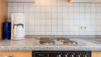 Fridge, oven, stovetop, highchair