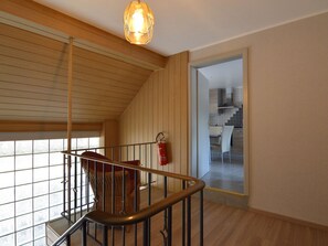 Interior - Apartment in Zell near Mosel River & Vineyards (Zell)