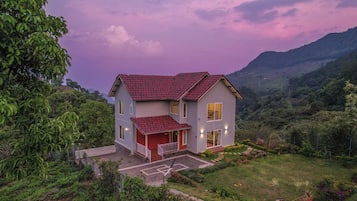 Villa | 3 bedrooms, free WiFi