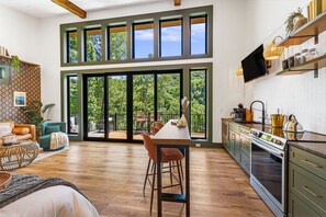 Fridge, microwave, oven, stovetop - StayInOurSpace- Romantic getaway with views, walk to downtown, Hot tub, fire pit (Chimney Rock)