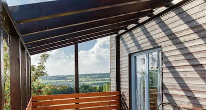 Villa mit Sauna und Garten