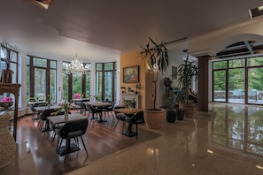 Sala de estar en el lobby