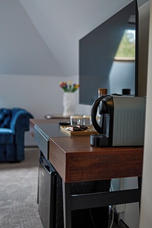 Attic Room Without Balcony | Egyptiske bomuldslagner, premium-sengetøj, individuelt design