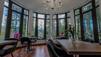 Sala de estar en el lobby