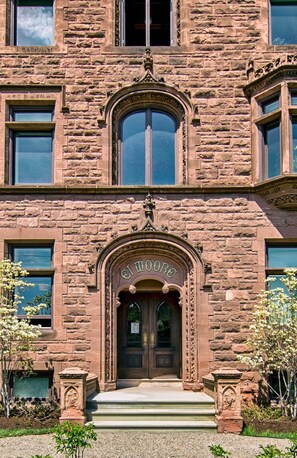 Exterior - El Moore Lodge (Detroit)