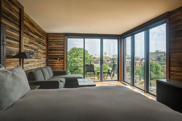 Kamer, 1 twee- of 2 eenpersoonsbedden, uitzicht op de stad | Hypoallergeen beddengoed, pillowtop-bedden, individueel gedecoreerd