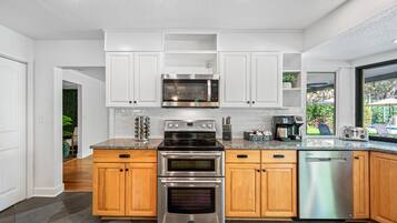 Rumah (Multiple Bedrooms) | Interior