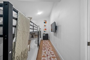 บ้านพัก (Multiple Bedrooms) | ภายใน
