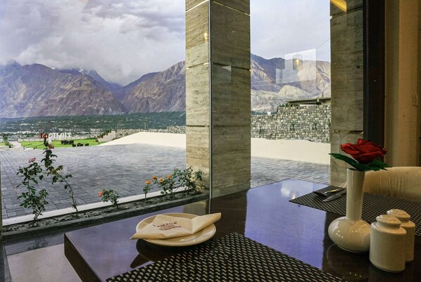 Outdoor pool - Ramada Resort by Wyndham Gilgit (Gilgit)