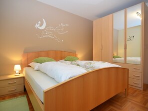 3 bedrooms, WiFi