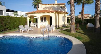 Villa in Oliva nahe der spanischen Küste