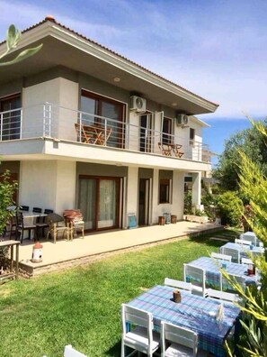 Front of property - Otuz5 Otel (Cesme)