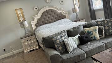 6 bedrooms, iron/ironing board, WiFi, bed sheets