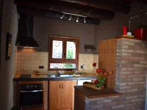 Mikroaaltouuni, uuni, liesi