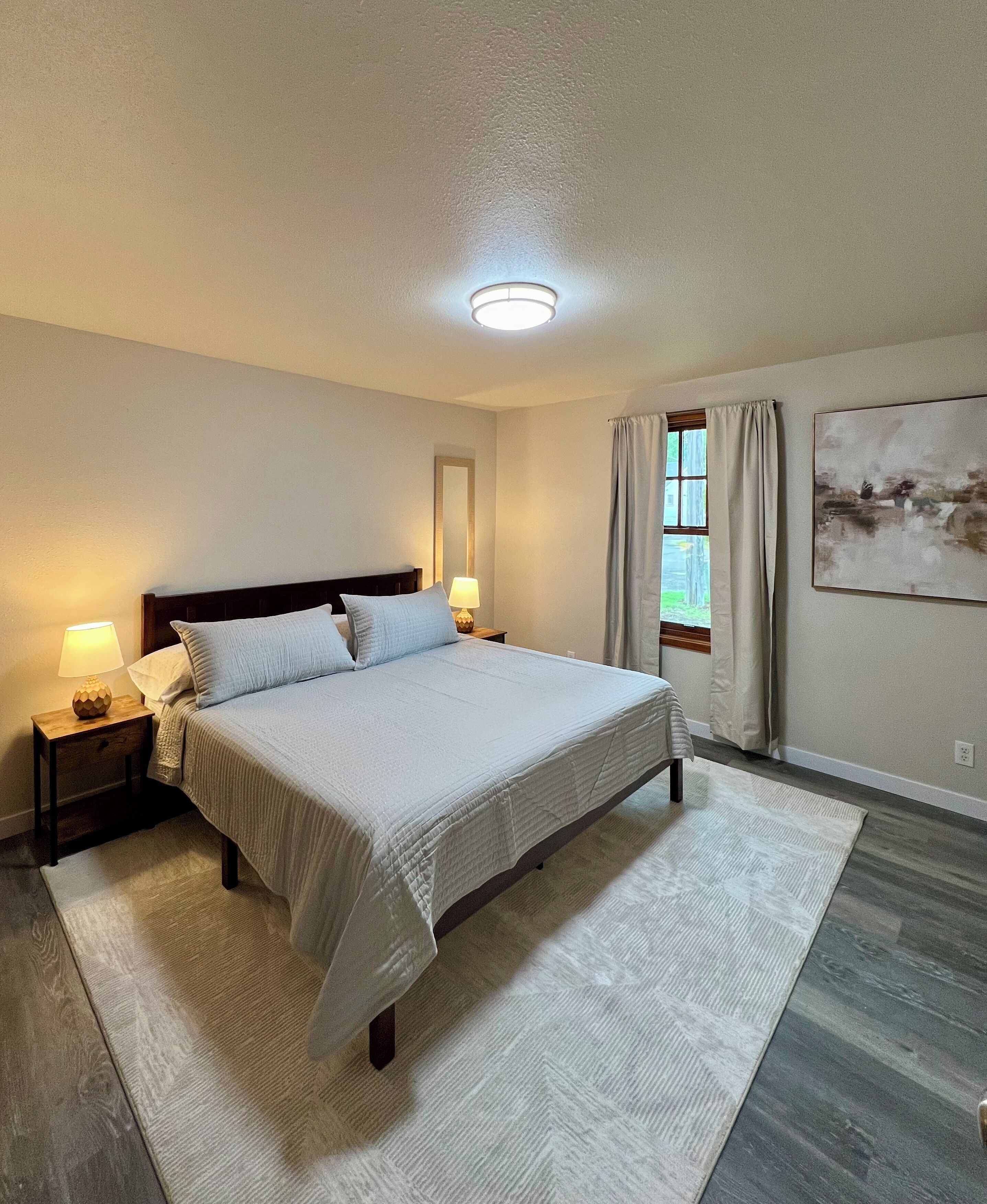 3 bedrooms, desk, iron/ironing board, WiFi