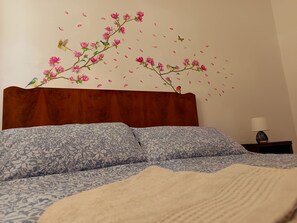 2 bedrooms, desk, free WiFi, bed sheets