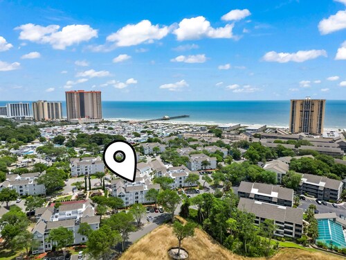 Beach Life, Heated Pool, Hot Tub, Close to Beach