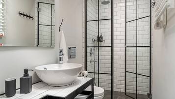 Shower, free toiletries, hair dryer, slippers
