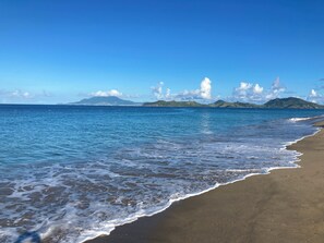 Espreguiçadeiras, toalhas de praia