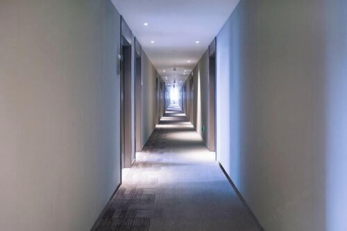 Homeinn · neo (Zhengzhou Hanghai Road Chengdong Nanlu Subway Station)